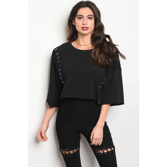 Tops - 3/4 hook eye details top